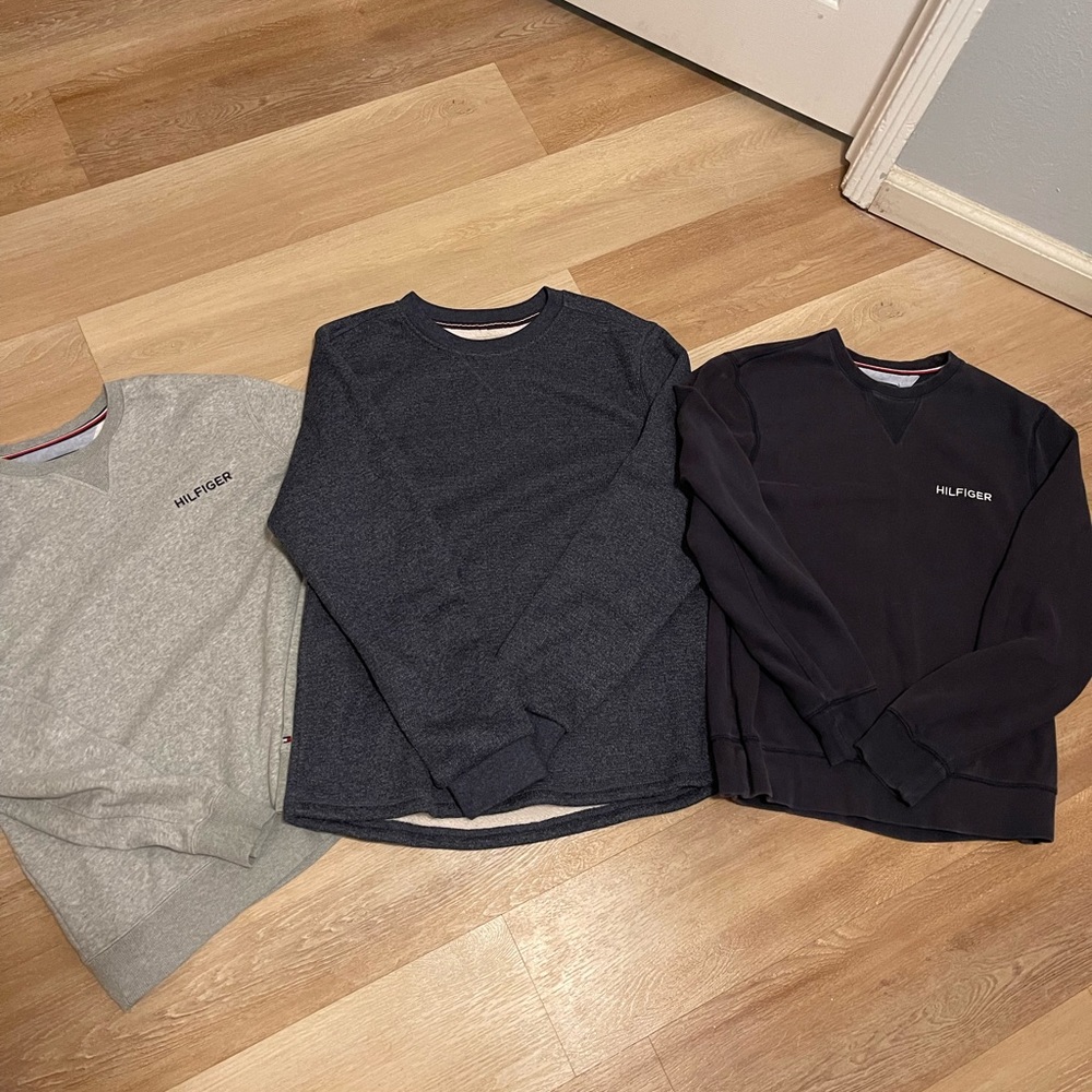 Tommy Hilfiger sweater bundle